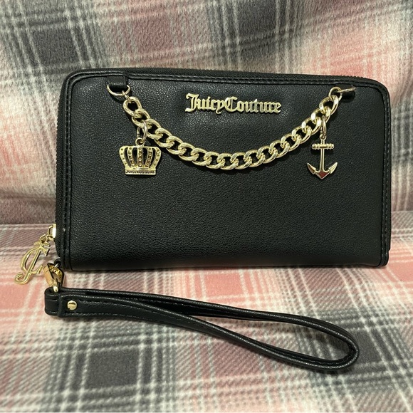 Juicy Couture Handbags - NWOT Juicy Couture Charm Wristlet Wallet
